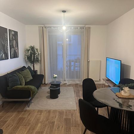 Cosy House A 6 Min Du Rer A Et Psa Apartment การ์ริแยร์-ซูส์-ปัวซี ภายนอก รูปภาพ
