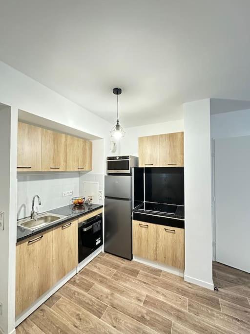 Cosy House A 6 Min Du Rer A Et Psa Apartment การ์ริแยร์-ซูส์-ปัวซี ภายนอก รูปภาพ